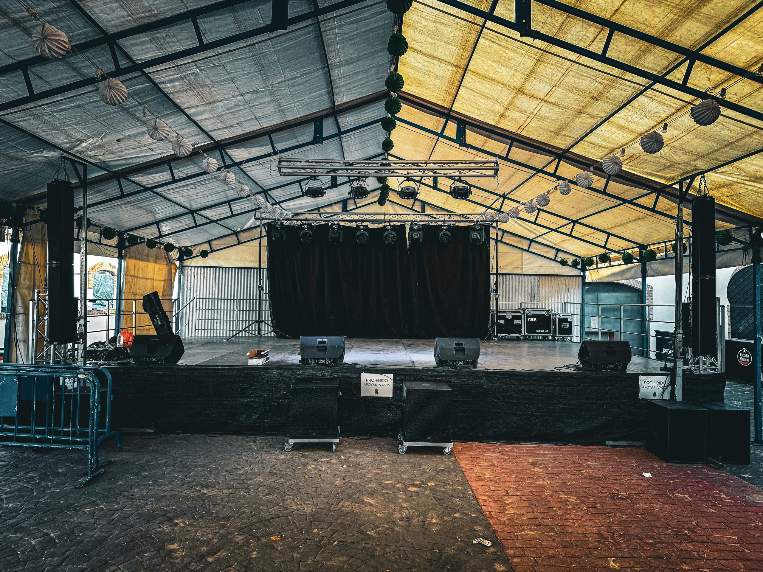 Alquiler equipo de sonido scaled